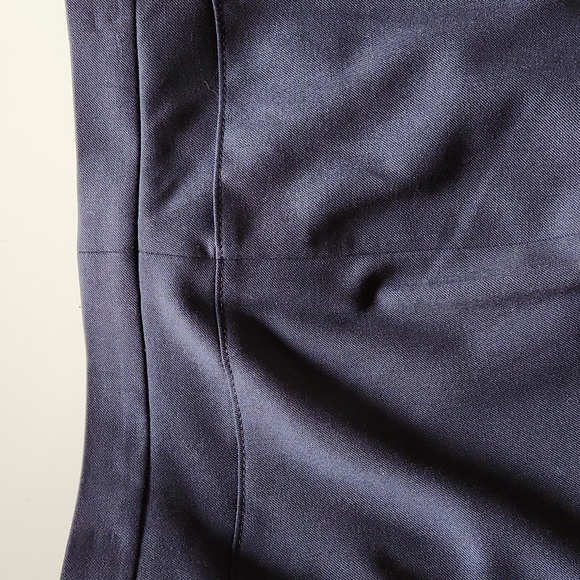 Akris Punto navy pleated slacks size 12 - Picture 2 of 2